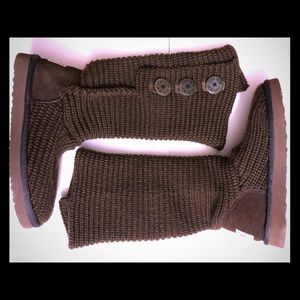 UGG Australia: Classic Cardy.